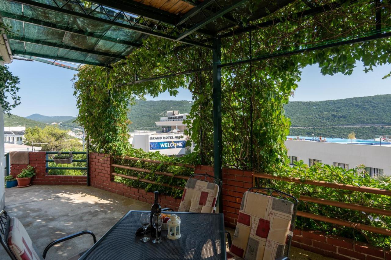 Angela & Marco'S Apartments เนอุม ภายนอก รูปภาพ