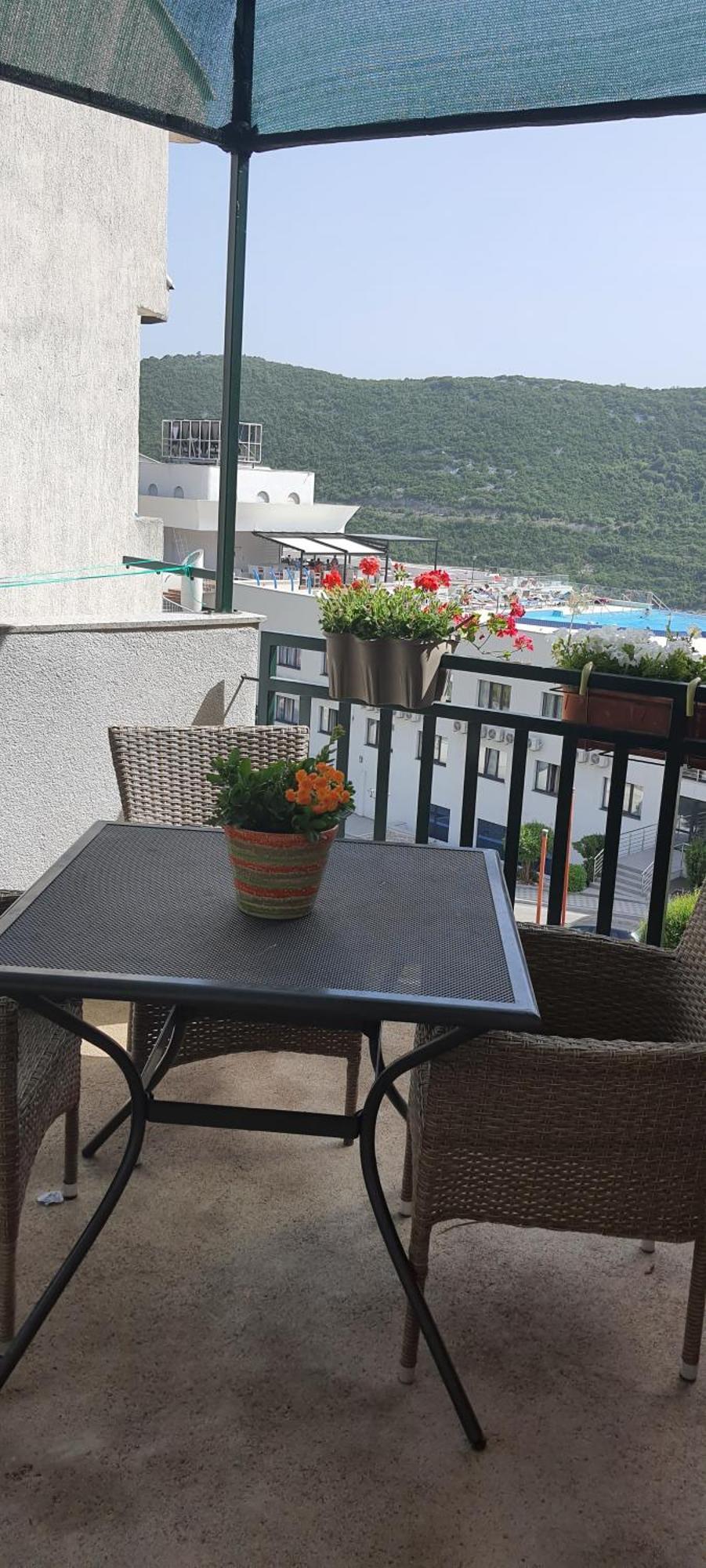 Angela & Marco'S Apartments เนอุม ภายนอก รูปภาพ